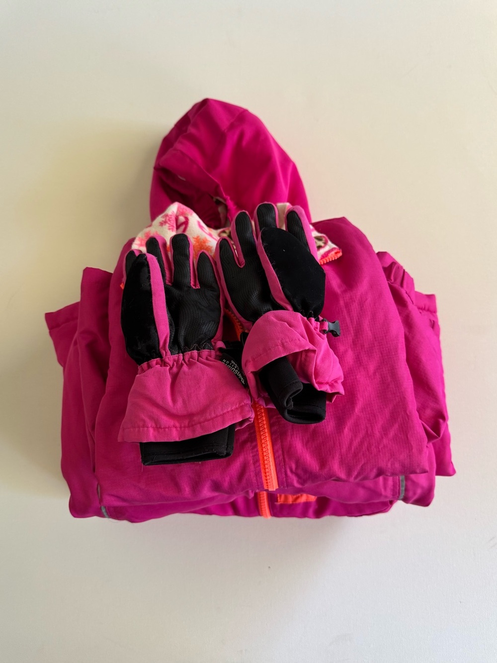 ✨Kids/ Girls Athletech 4 piece Snow Suit Set✨